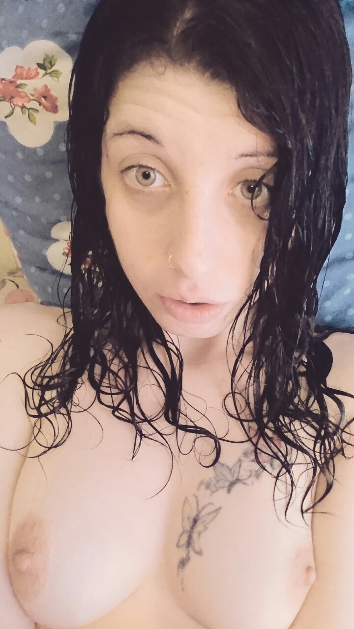 spectreoflove:  my hair is meant 2 be dark brown but, as per, shwarzkopf are.living
