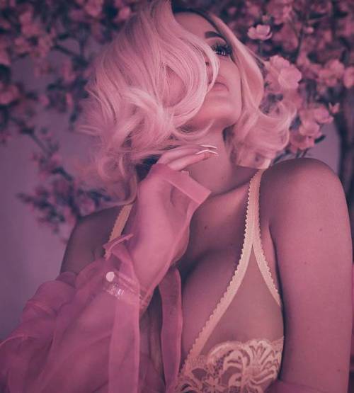 kylieshoot: What’s the day without a little night? I’m just tryna shed a little light  #KylieJenner
