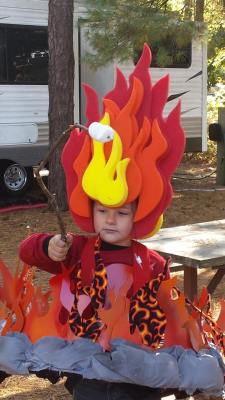 stunningpicture:  My kid wanted to be a campfire  Original.
