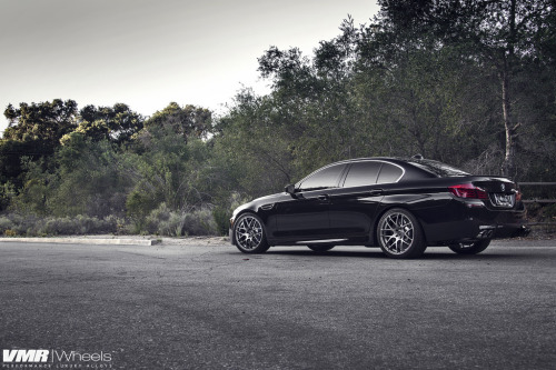 20" VMR V710 BMW M5 F10 VMRWheels.com 