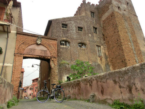 Castello Barberini ( San Vittorino - Agro Romano - Roma) by leonardix.altervista.orghttp://www.tibu