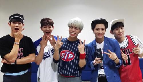 150607 SHINee official site update“SHINee world really really thank you “  