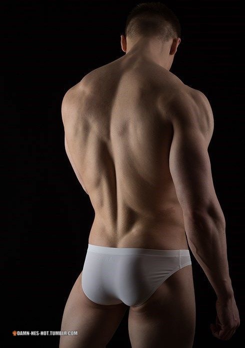 damn-hes-hot:  DAMN HE’S HOT! Follow for daily pics of hot men Instagram: https://instagram.com/damnheshot_69 Twitter: https://twitter.com/damn_hes_hot Tumblr: https://damn-hes-hot.tumblr.com