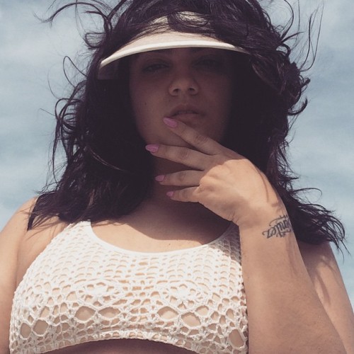 nadiaaboulhosn:  It might sound like im gassin ya but it takes time to get from the back seat to the passenger.