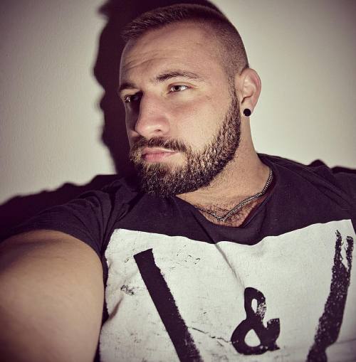 beardburnme:  “#night” by @niks_shape_up on Instagram http://ift.tt/1Os3eTF