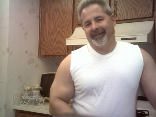 sweatydaddieseverywhere:  Hot man. I’ve anyways wanted to meet him.   Mark is one of the hottest bears