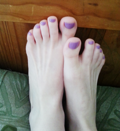 I like girl's feet