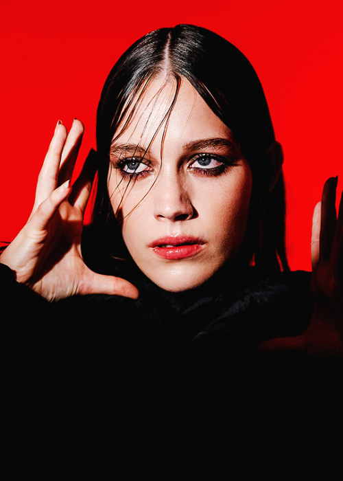 margoterobbies:Victoria Pedretti for Euphoria (October, 2021)  