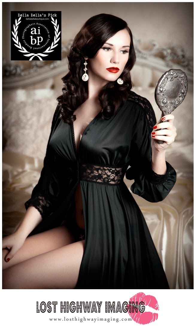 I love lingerie and women