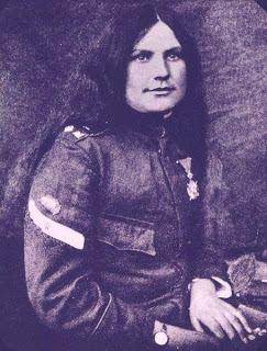 fuckyeahhistorycrushes:  I considered cutting this down, but she’s just too fucking