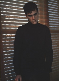 unwrought:  Joaquin Phoenix, Prada 1997 