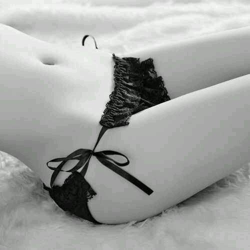 thepunkmummy:  These are so cute. I want them, then you can unwrap me like a present……