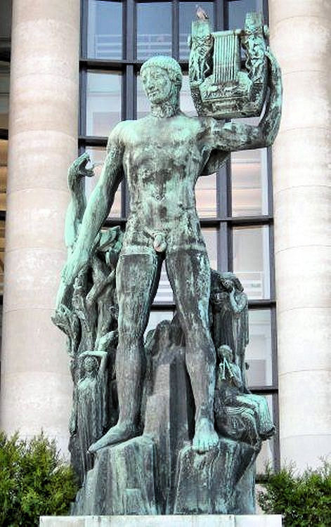 boysnmenart:  Henri Bouchard : Apollon Musagète, Paris XVI : Esplanade du Trocadéro