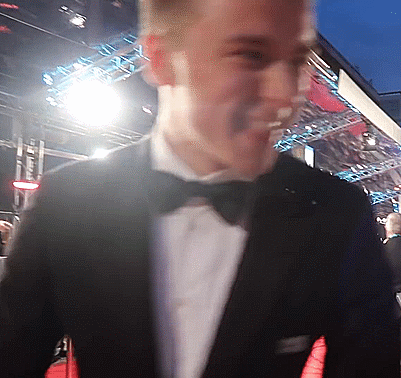 lowden: Jack with fans on the BAFTA red carpet (video by Andini Ria/ ball-of-wall)