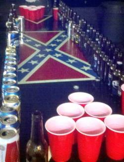 keepmefallinglikethis: dirtymaxkindagirl:  Hell yes!!!  NEED