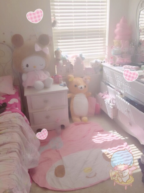 sugaribbon:my room is so messy