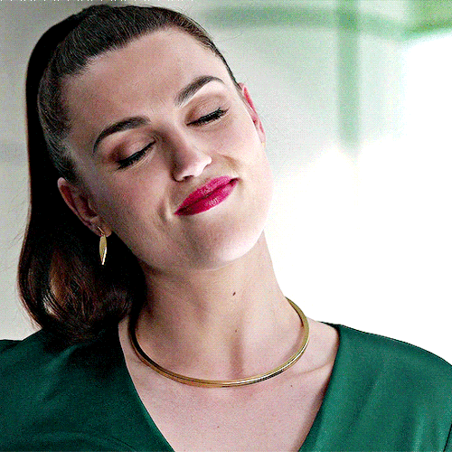 lenakluthors:@pscentral​ mini event: get to know the members ↳ katie mcgrath as lena kieran luthor i