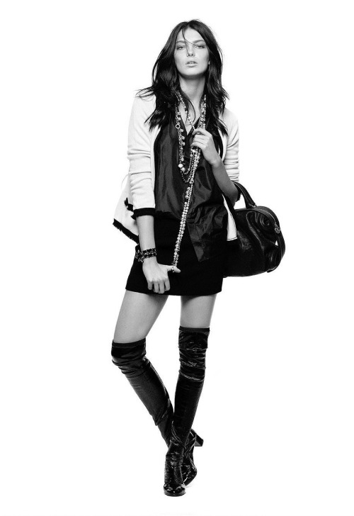 lelaid: Daria Werbowy by Karl Lagerfeld for Chanel, Fall/Winter 2006