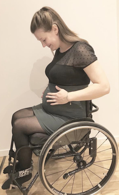 phelddagrif: For you who like paralyzed pregnant women.  Sorry that it’s the same woman o