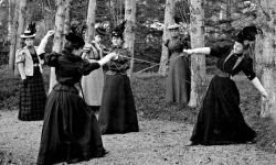 andenglishmen:  Duelling women, circa 1900