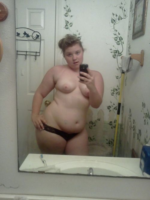 smallbuthick:  smallbuthick: very sexy ALL SUBMISSIONS ARE WELCOME ANON OR NOT http://smallbuthick.tumblr.com 
