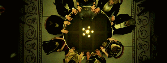 Cinematography In Penny Dreadful 1x02, Seance 
