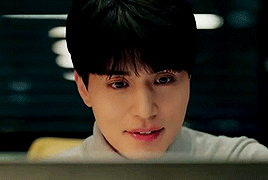 dreamingthree:Jung Rok’s reactions while watching Yoon Seo’s videos: Part 1