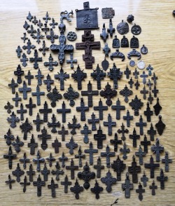 tumuseum: Medieval Cross Pendant, amulets