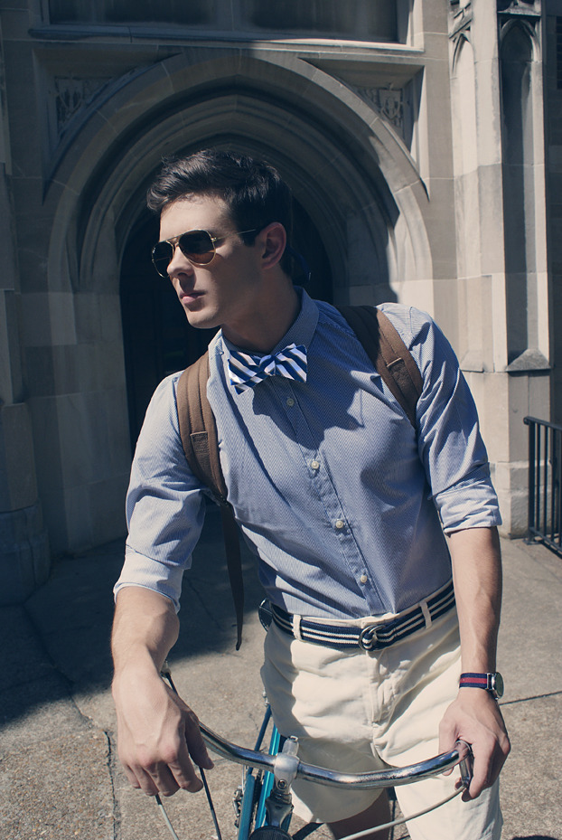 fraternityrow:  his Grindr just went off :)
