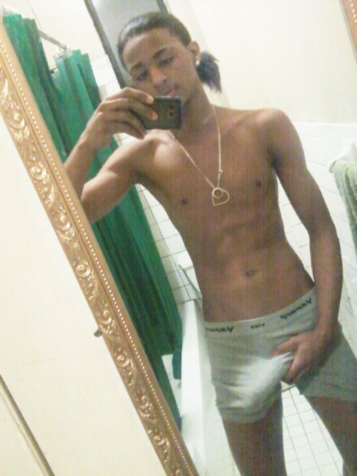 myfreshdick:    #BIGDICKS Accepting Discreet and Anonymous submissions via myfreshdick13@gmail.com 
