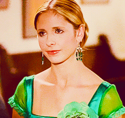 silentwilight:  Buffy Summers + SMILES 