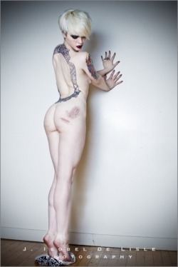 metal-mafia:  Spamming the beautiful Alysha Nett ♥ enjoy! 