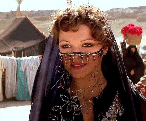 RACHEL WEISZ As EVELYN CARNAHANTHE MUMMY (1999) Dir. Stephen Sommers