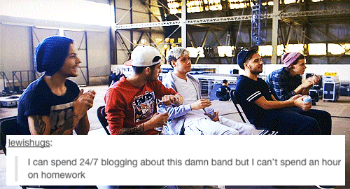 theboyfriendstagram:  Text posts relatable for directioners part 8/?