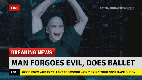 hiyokoven: captofthesswolfstar: imaginesharrypotter: Harry Potter + Breaking News Insp. (⚡) There is