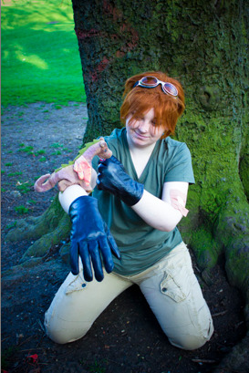 bbspnmarveldcsquishy:  Had the day off today, and managed to persuade my other half to take pictures of a couple of my cosplays outside our house. These are the ones I did of Charlie Weasley. Again I haven’t worn him since 2011, and I never got photos