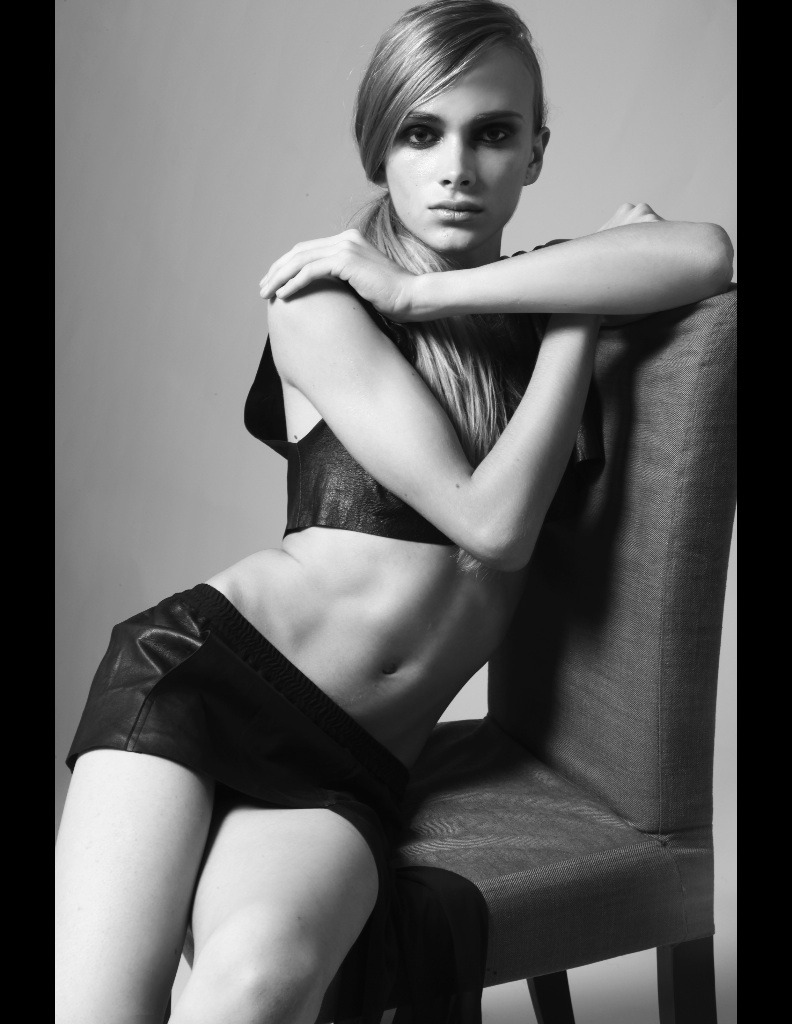 innastar89:  STAV STRASHKO - ELITE MODEL MILANO Source: http://www.elitemodel.it/1/5/3560.web