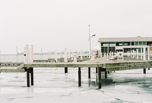 sixthstop: Chicago Harbor by Dottie B. on Flickr.