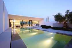 life1nmotion:  Jesolo Lido pool villa by JM architecture
