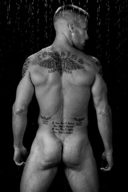 fleshbank:  Nice back ‘n ink, Adam.