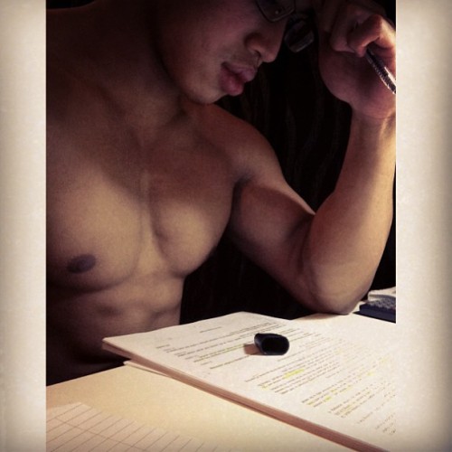 mypersonaldreamguys:  study hard  Beautiful lips…