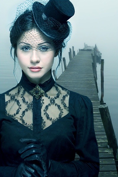 steampunk-girl:  Steampunk GirlSteampunk Girl Twitter