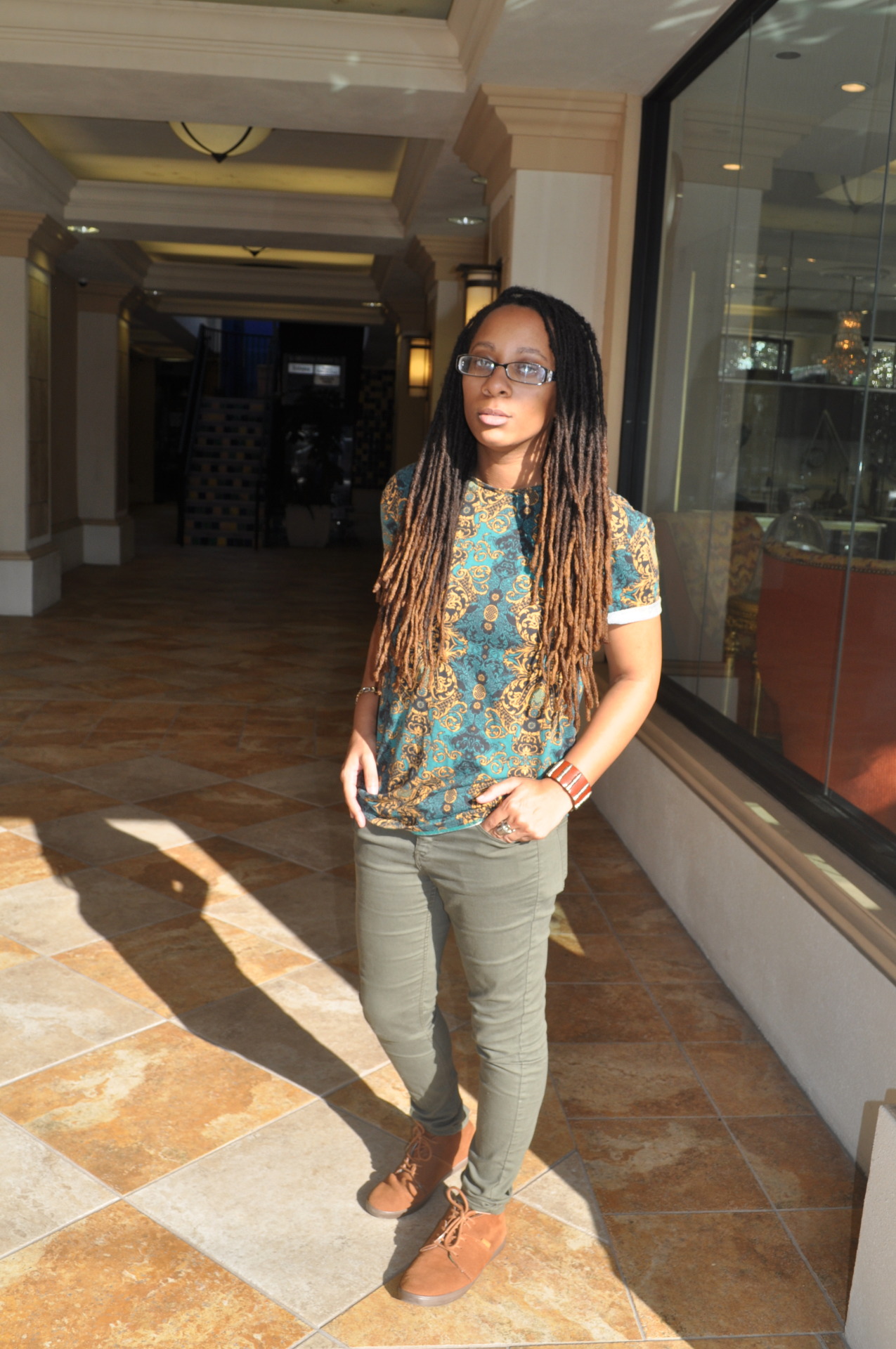 fuckyeahlgbtqblackpeople:  Black. Queer. Female. livingoutsidetheboxx.tumblr.com
