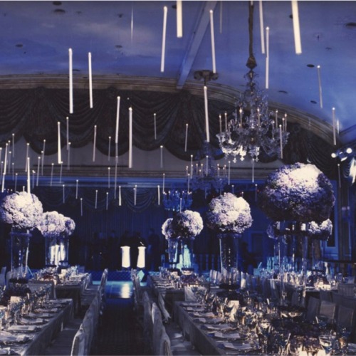 queennubian:realhayleyghoover:oceanaroll:justmargaret:carasweetheart:Harry Potter weddingAND SUDDENL