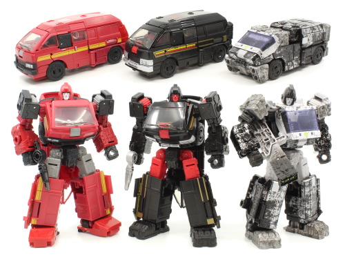 Generations Selects DK-2 Guard (Legacy)Black box.More like this:Earthrise Team: Autobot Alliance Iro