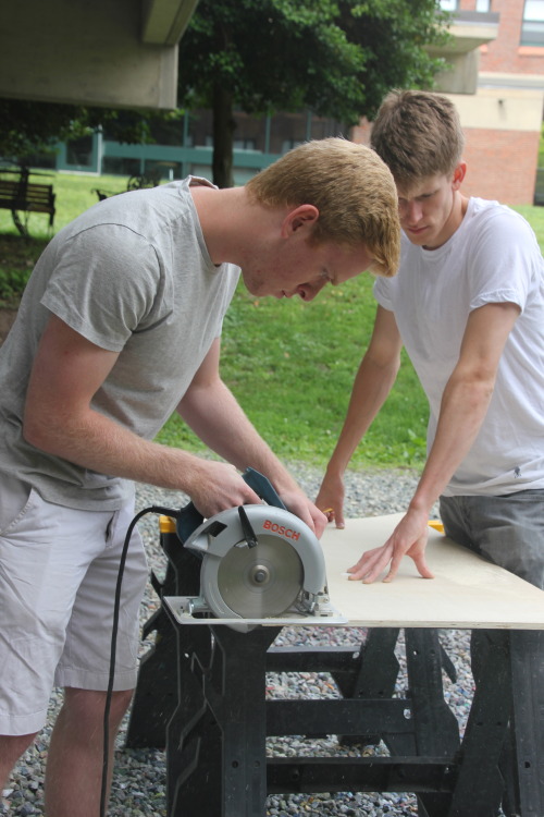 Day 8
Construction on the animation stand has begun! Aside from that, there was more experimentation with LEGO robotics along with headshots for all the team members (check them out on our Meet the Interns page!).