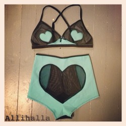 missmeretrix:  allihalla:  Just forever obsessed with this set. 💙💎💙 #allihalla #lingerie #lingerieset #heartbutt #mesh  This will be mine.