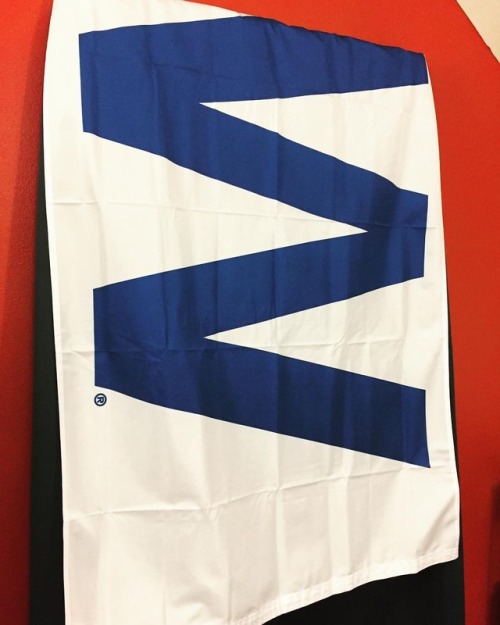 Hey @cubs, I need you to win again on Monday so I can fly this at work, okay? #flythew https://www.i