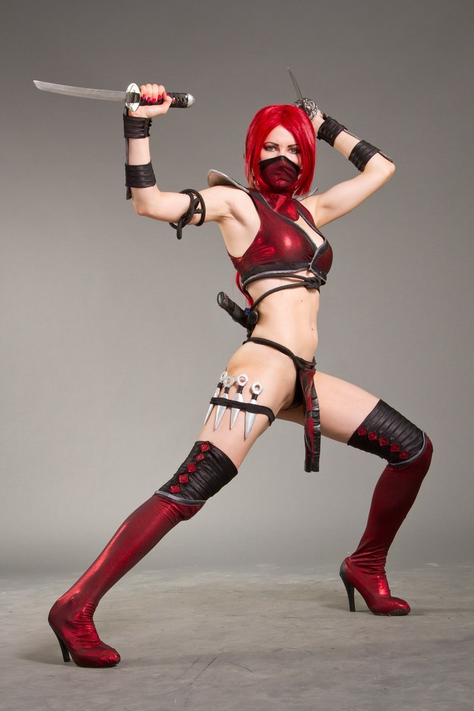 hellishcloud:  Scarlet Cosplay Mortal Kombat 9 By AsherWarr
