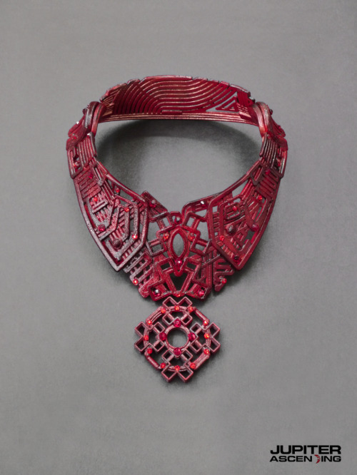 fuckyeahjupiterascending: The collar of one of Balem’s servants. While Balem may be a shitty e